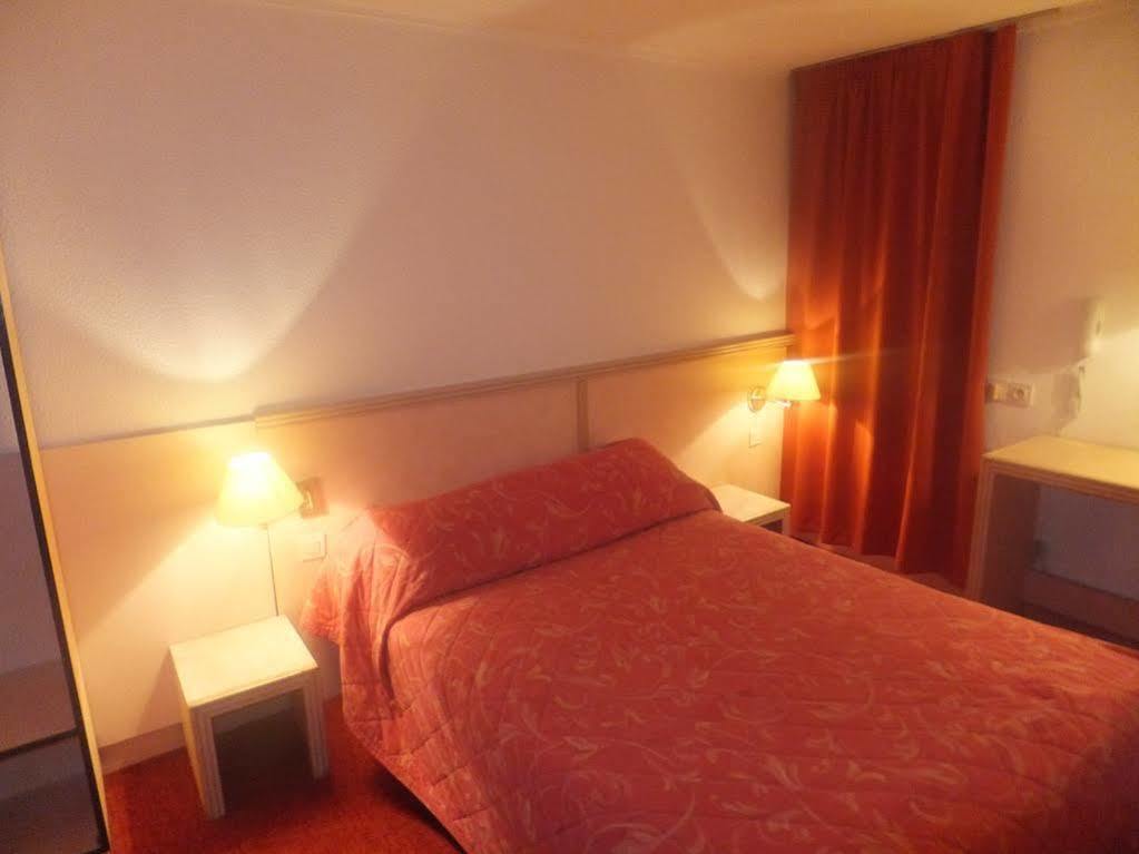 גיף-סור-איבט Hotel Le Village מראה חיצוני תמונה